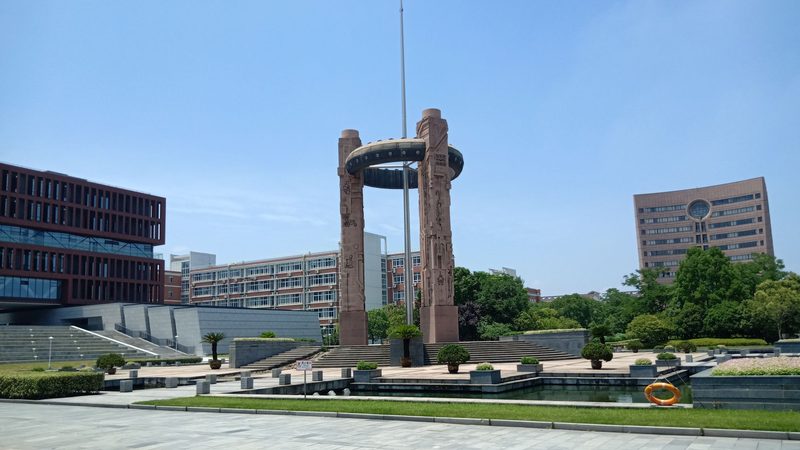精准选材，揭秘高精度PCB板材质的选择之道